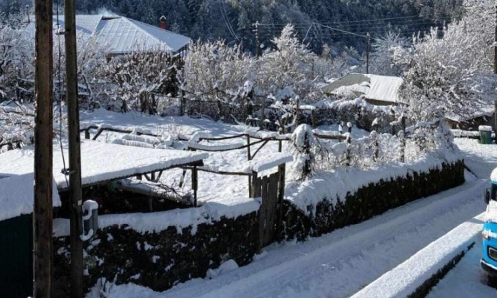 Ζαγόρι: Η δύσκολη καθημερινότητα ενός 14χρονου μαθητή που κάνει περισσότερο από 100 χλμ για να πάει και να έρθει από το σχολείο του